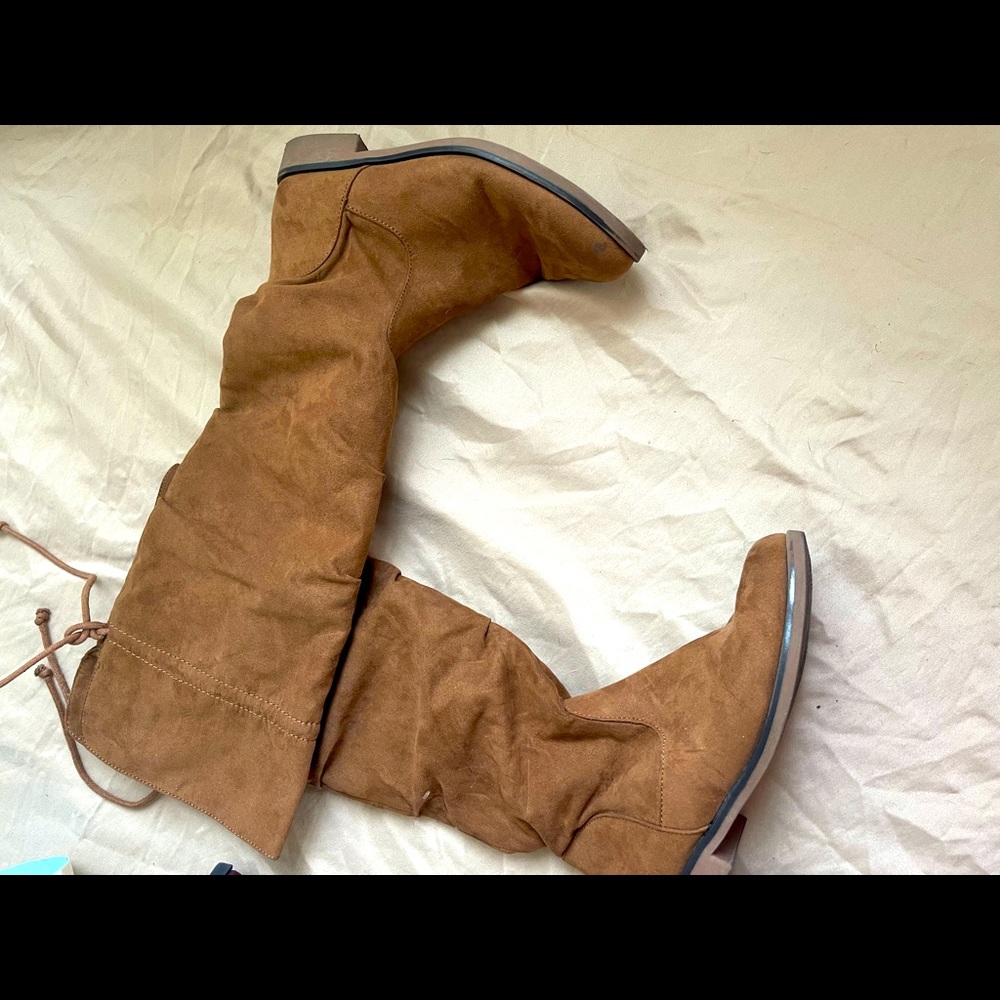Girls brown boots